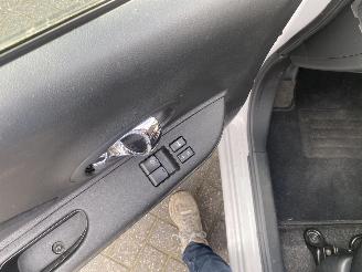 Nissan Micra Automaat 1.2 72KW Dig-S Acenta Motor loopt. picture 40