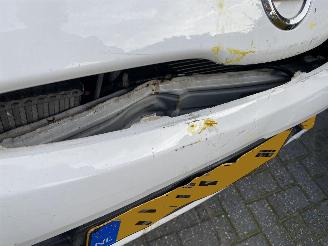Nissan Micra Automaat 1.2 72KW Dig-S Acenta Motor loopt. picture 18