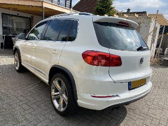 Volkswagen Tiguan 4Motion 1.4 TSi Sport&Style R-line Edition.pano/leer picture 4