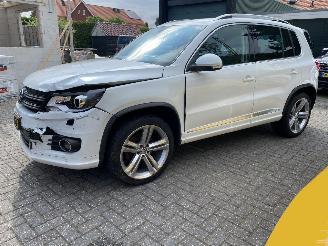  Volkswagen Tiguan 4Motion 1.4 TSi Sport&Style R-line Edition.pano/leer 2014/2