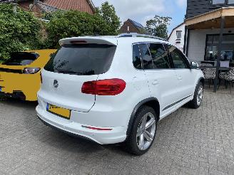 Volkswagen Tiguan 4Motion 1.4 TSi Sport&Style R-line Edition.pano/leer picture 2