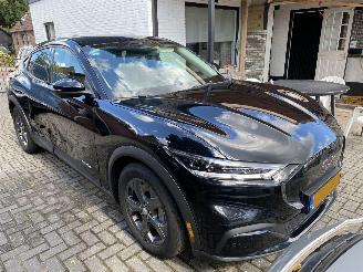 Ford Mustang Mach-e Auto is gereserveerd RWD 75 KWh picture 4