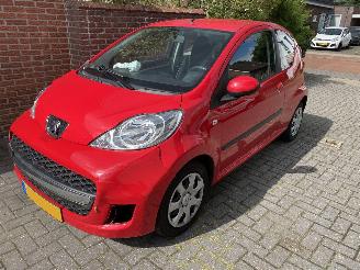 Peugeot 107 Automaat picture 19