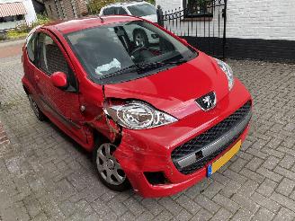 Peugeot 107 Automaat picture 5
