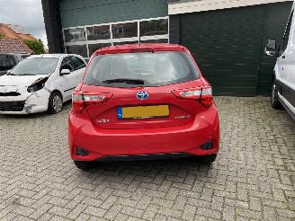Toyota Yaris 1.5 Hybrid 5drs picture 3