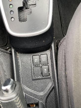 Toyota Yaris 1.5 Hybrid 5drs picture 28