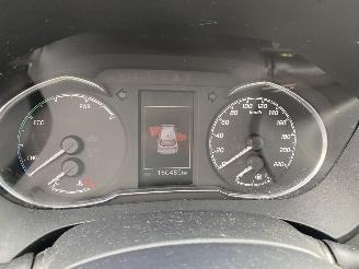 Toyota Yaris 1.5 Hybrid 5drs picture 8