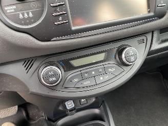Toyota Yaris 1.5 Hybrid 5drs picture 35