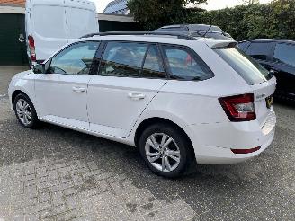 Skoda Fabia Auto is gereserveerd 1.0 TSi Combi 70 KW picture 3