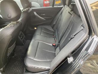 BMW 3-serie Auto is GERESERVEERD.330d xDrive High Executive Touring Pano picture 35
