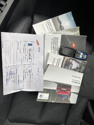 BMW 3-serie Auto is GERESERVEERD.330d xDrive High Executive Touring Pano picture 41