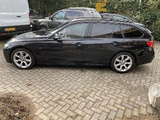 BMW 3-serie Auto is GERESERVEERD.330d xDrive High Executive Touring Pano picture 30