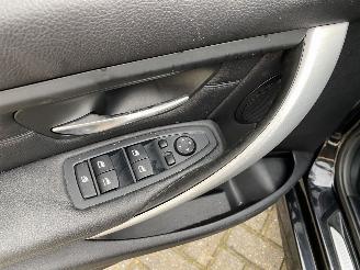 BMW 3-serie Auto is GERESERVEERD.330d xDrive High Executive Touring Pano picture 4
