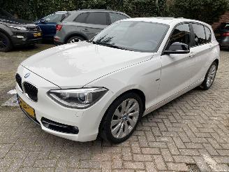 BMW 1-serie 116i EDE Upgrade Edition Leer Glazen schuifdak picture 12