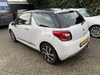 skadebil auto Citroën DS3 1.2 VTI Chic Motorschade 2013/10