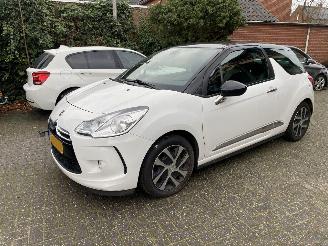 uszkodzony samochody osobowe Citroën DS3 1.2 VTI Chic Motorschade 2013/10