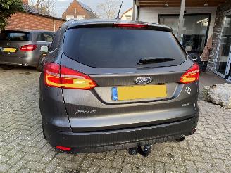 Ford Focus Auto is gereserveerd 1.5 Automaat Kombi motor probleem picture 33