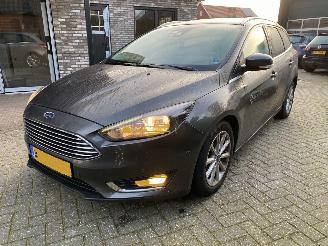 skadebil auto Ford Focus 1.5 Automaat Kombi motor probleem 2016/3