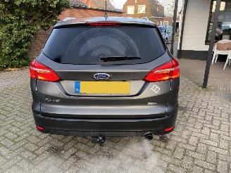 Ford Focus Auto is gereserveerd 1.5 Automaat Kombi motor probleem picture 41