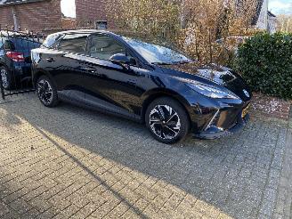 MG MG4 Auto is gereserveerd 150KW Luxury 64 KWh picture 4