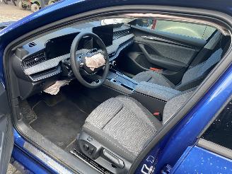 Skoda Superb Mild Hybrid 1.5 TSi MHEV Business Edition Automaat Kombi picture 10