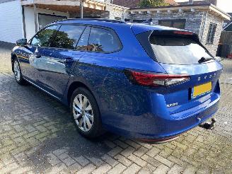 Schadeauto Skoda Superb Mild Hybrid 1.5 TSi MHEV Business Edition Automaat Kombi 2025/6