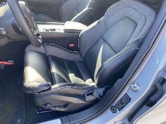 Volvo V-60 2.0 B4 Plus Bright Mild Hybrid VASTE PRIJS picture 3