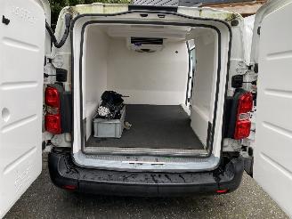 Peugeot Expert Carrier Koeling 1.5 BlueHDi 100 Standard Pro met motorschade picture 7