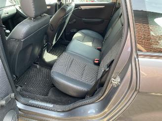 Mercedes B-klasse 180 Business Class bak en motor uitgevallen picture 35