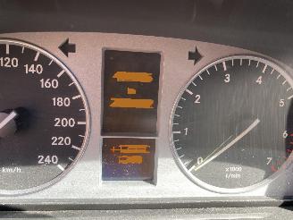 Mercedes B-klasse 180 Business Class bak en motor uitgevallen picture 21