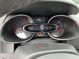 Renault Clio Estate 0.9 TCe Limited picture 42