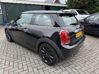 Mini Cooper Automaat 1.5 Chilli/Mary-Lebone Vaste Prijs alleen zakelijke verkoop. picture 5