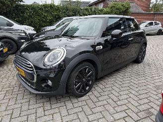 Schadeauto Mini Cooper Automaat 1.5 Chilli/Mary-Lebone Vaste Prijs alleen zakelijke verkoop. 2016/9
