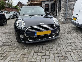 Mini Cooper Automaat 1.5 Chilli/Mary-Lebone Vaste Prijs alleen zakelijke verkoop. picture 9