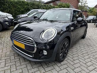 Mini Cooper Automaat 1.5 Chilli/Mary-Lebone Vaste Prijs alleen zakelijke verkoop. picture 6