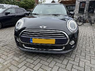 Mini Cooper Automaat 1.5 Chilli/Mary-Lebone Vaste Prijs alleen zakelijke verkoop. picture 8
