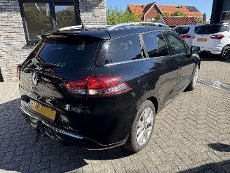 Renault Clio Limited 0.9 TCe station picture 3