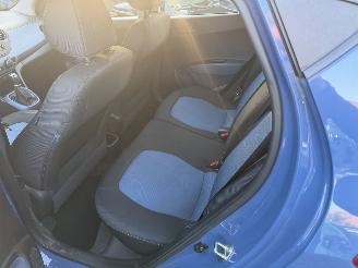 Hyundai I-10 Motorschade.€1750 vaste prijs picture 8