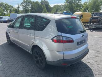Ford S-Max  picture 5