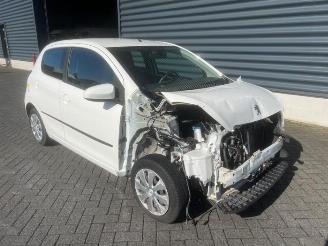 rozbiórka samochody osobowe Peugeot 108 108, Hatchback, 2014 1.0 12V 2014/10