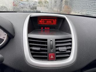 Peugeot 207 207/207+ (WA/WC/WM), Hatchback, 2006 / 2015 1.4 16V VTi picture 17