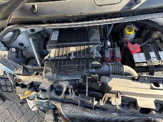 Ford Ka 1.2 Hatchback  Benzine 1.242cc 51kW (69pk) FWD picture 13