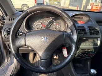 Peugeot 206 SW 1.4 Combi/o  Benzine 1.360cc 55kW (75pk) FWD picture 11