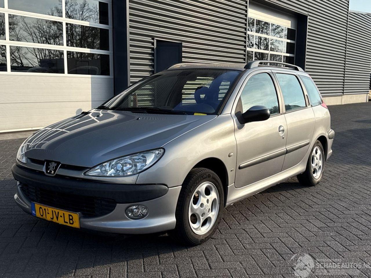 Peugeot 206 SW 1.4 Combi/o  Benzine 1.360cc 55kW (75pk) FWD