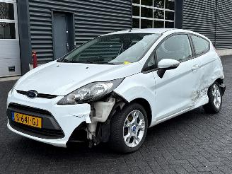 Voiture accidenté Ford Fiesta 1.25 16V Hatchback  Benzine 1.242cc 44kW (60pk) 2012/3