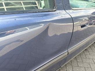 Volvo S-60 2.4 20V 140 Sedan 4Dr Benzine 2.435cc 103kW (140pk) picture 20