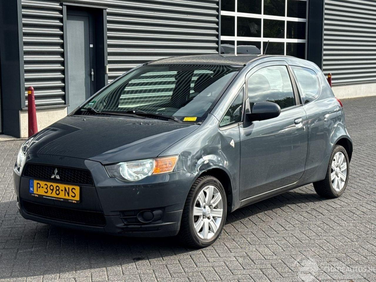 Mitsubishi Colt 1.1 12V Hatchback  Benzine 1.124cc 55kW (75pk) FWD
