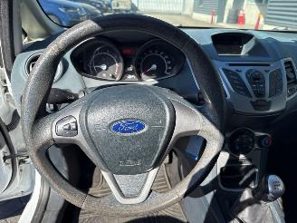 Ford Fiesta 1.25 16V Hatchback  Benzine 1.242cc 44kW (60pk) FWD picture 13