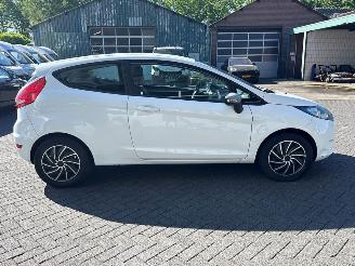 Ford Fiesta 1.25 16V Hatchback  Benzine 1.242cc 44kW (60pk) FWD picture 6