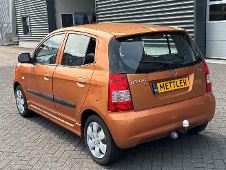 Kia Picanto 1.0 12V Hatchback  Benzine 999cc 45kW (61pk) FWD picture 3